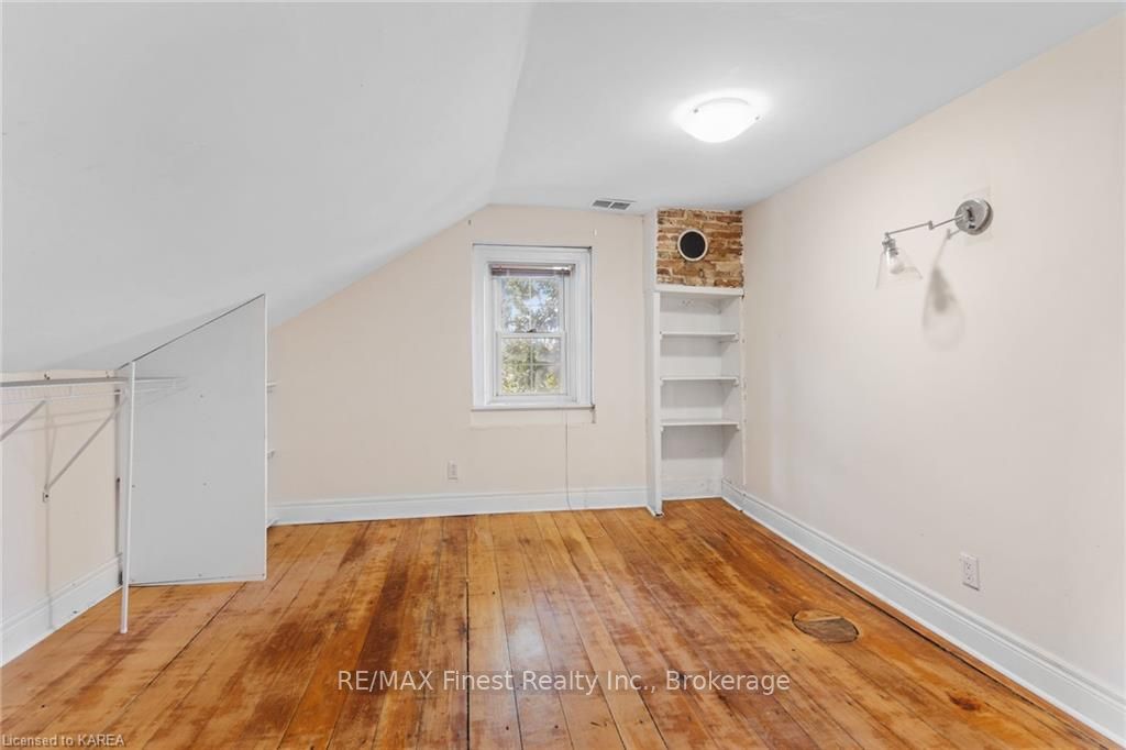 Photo 27 of 4639 Bath Road, Loyalist, Amherstview — HOMEH