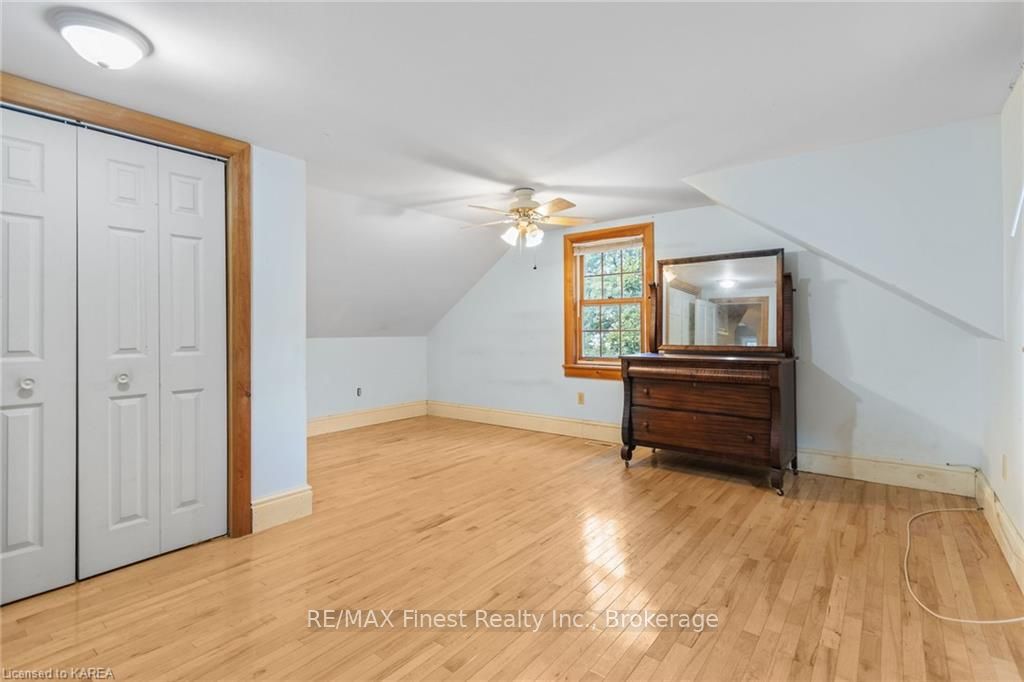 Photo 18 of 4639 Bath Road, Loyalist, Amherstview — HOMEH