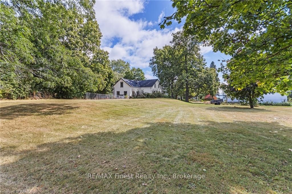 Photo 33 of 4639 Bath Road, Loyalist, Amherstview — HOMEH