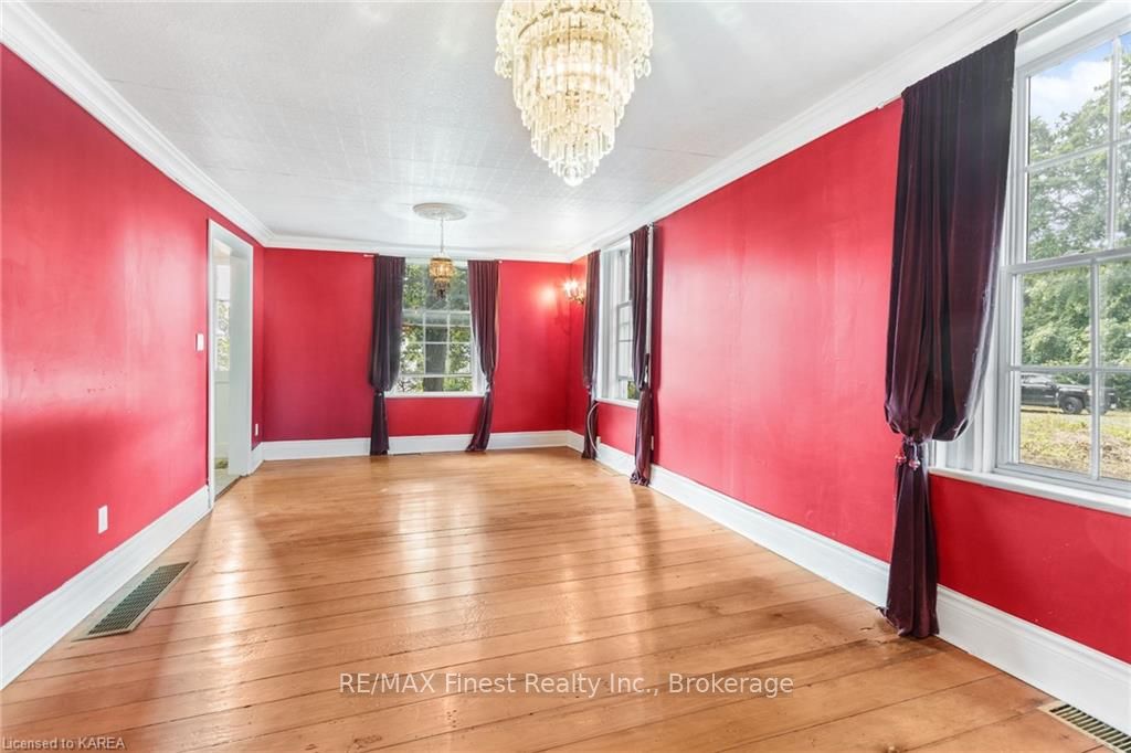 Photo 6 of 4639 Bath Road, Loyalist, Amherstview — HOMEH