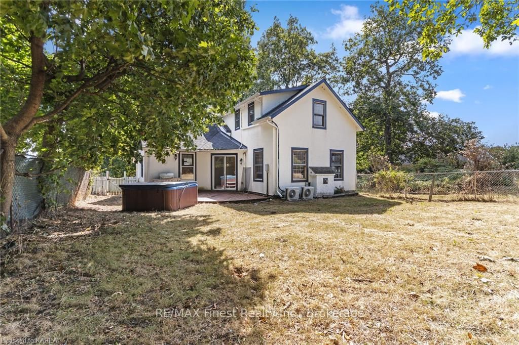 Photo 37 of 4639 Bath Road, Loyalist, Amherstview — HOMEH