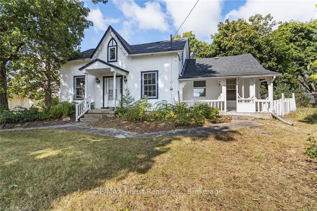 Photo 2 of 4639 Bath Road, Loyalist, Amherstview — HOMEH