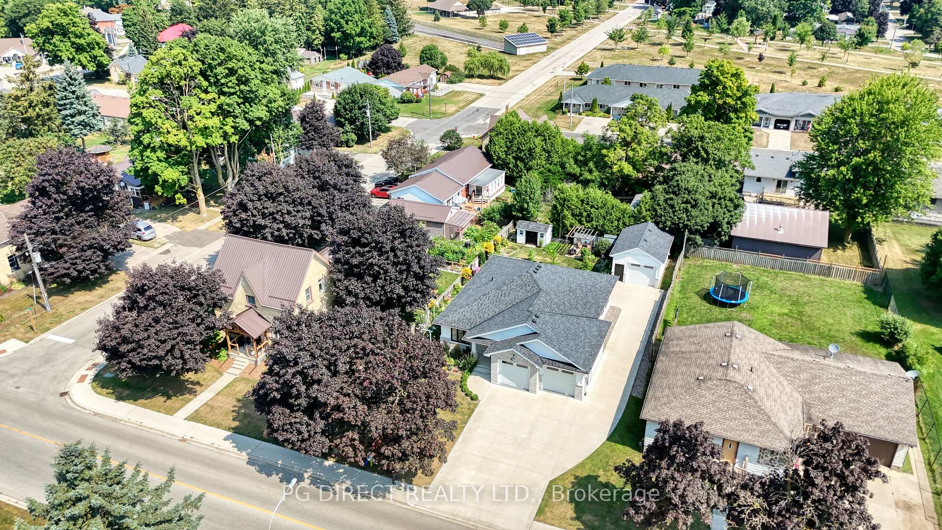Photo 2 of 635 King Street, Minto — HOMEH