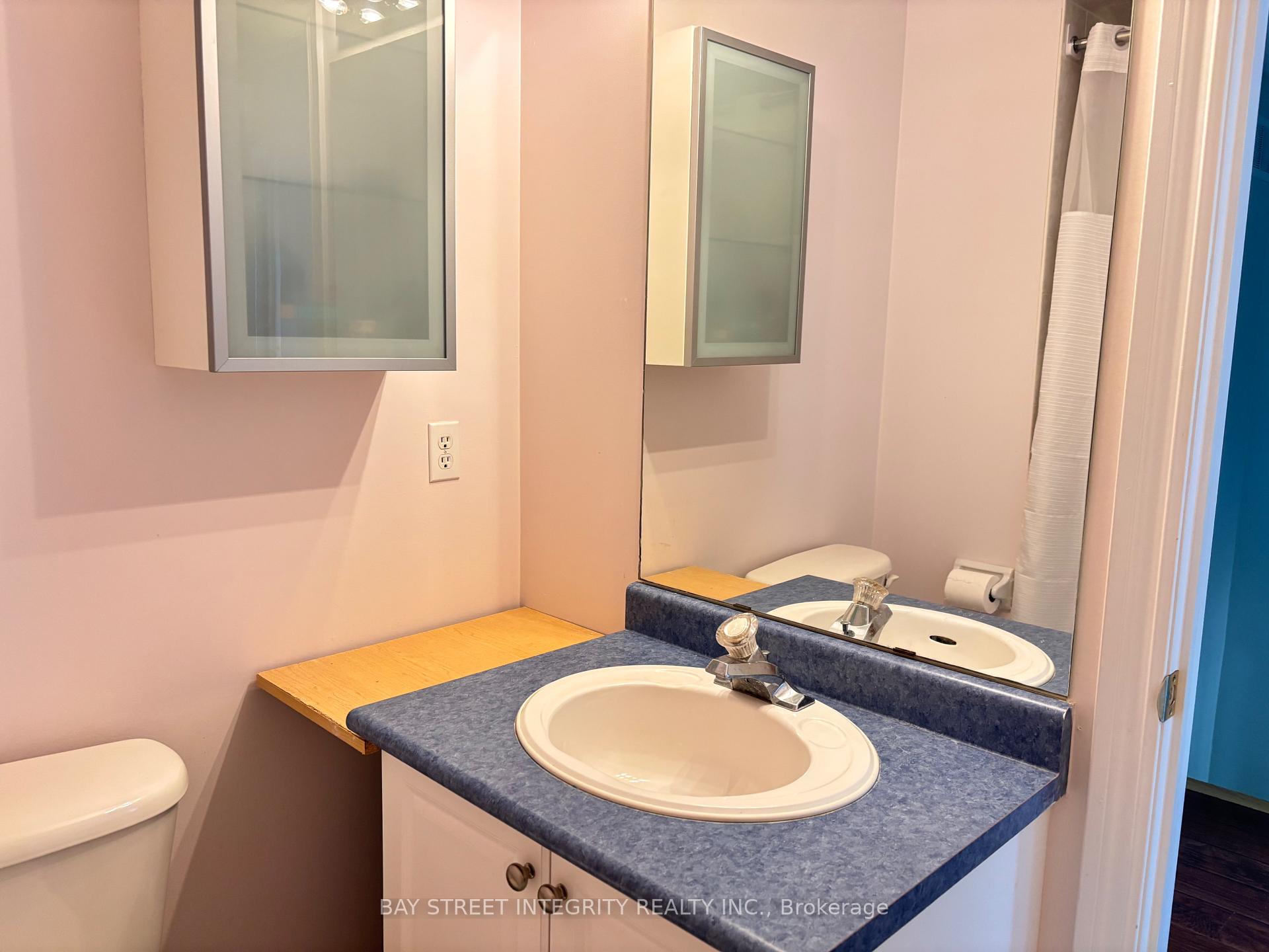 Photo 13 of 59 Elmrill Road, Markham, Berczy — HOMEH