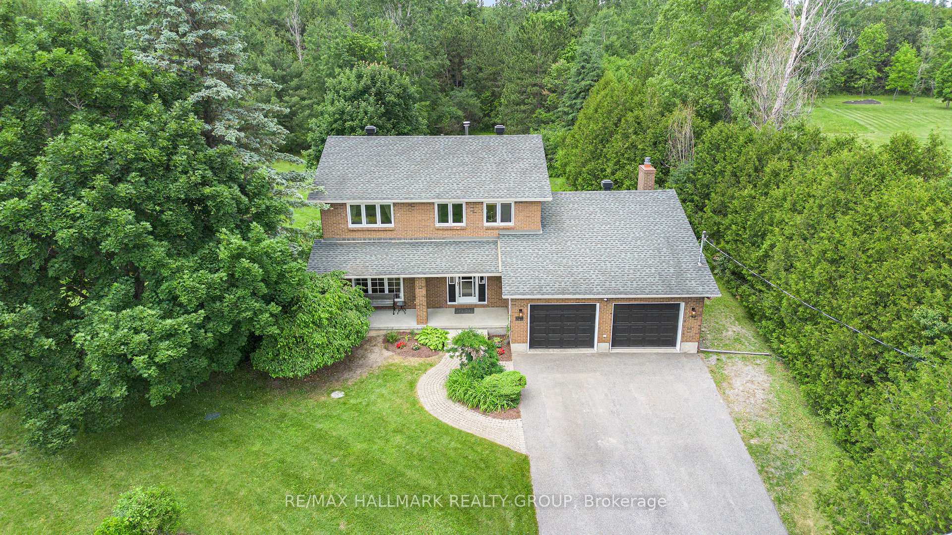 Photo 4 of 34 Grierson Lane, Ottawa, Kanata - Kanata (North West) — HOMEH