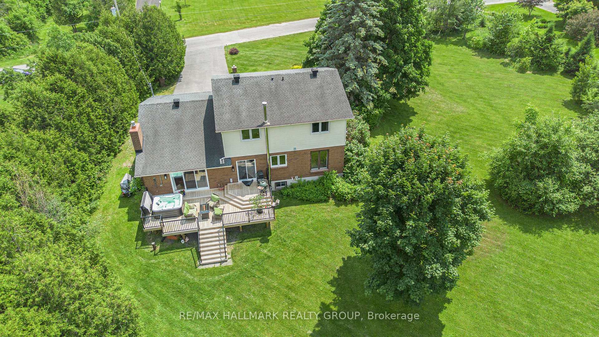 Photo 5 of 34 Grierson Lane, Ottawa, Kanata - Kanata (North West) — HOMEH