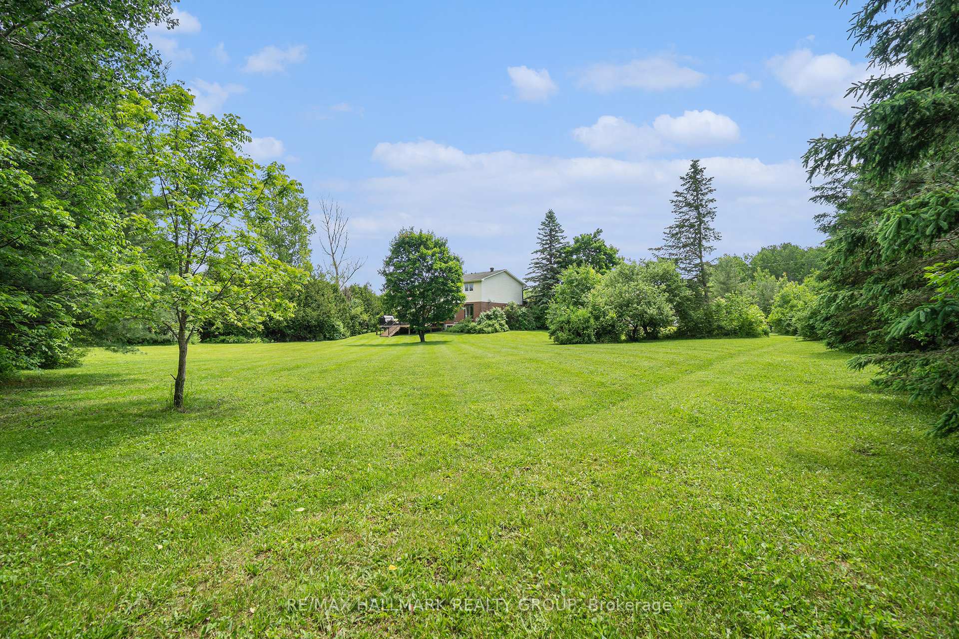 Photo 7 of 34 Grierson Lane, Ottawa, Kanata - Kanata (North West) — HOMEH