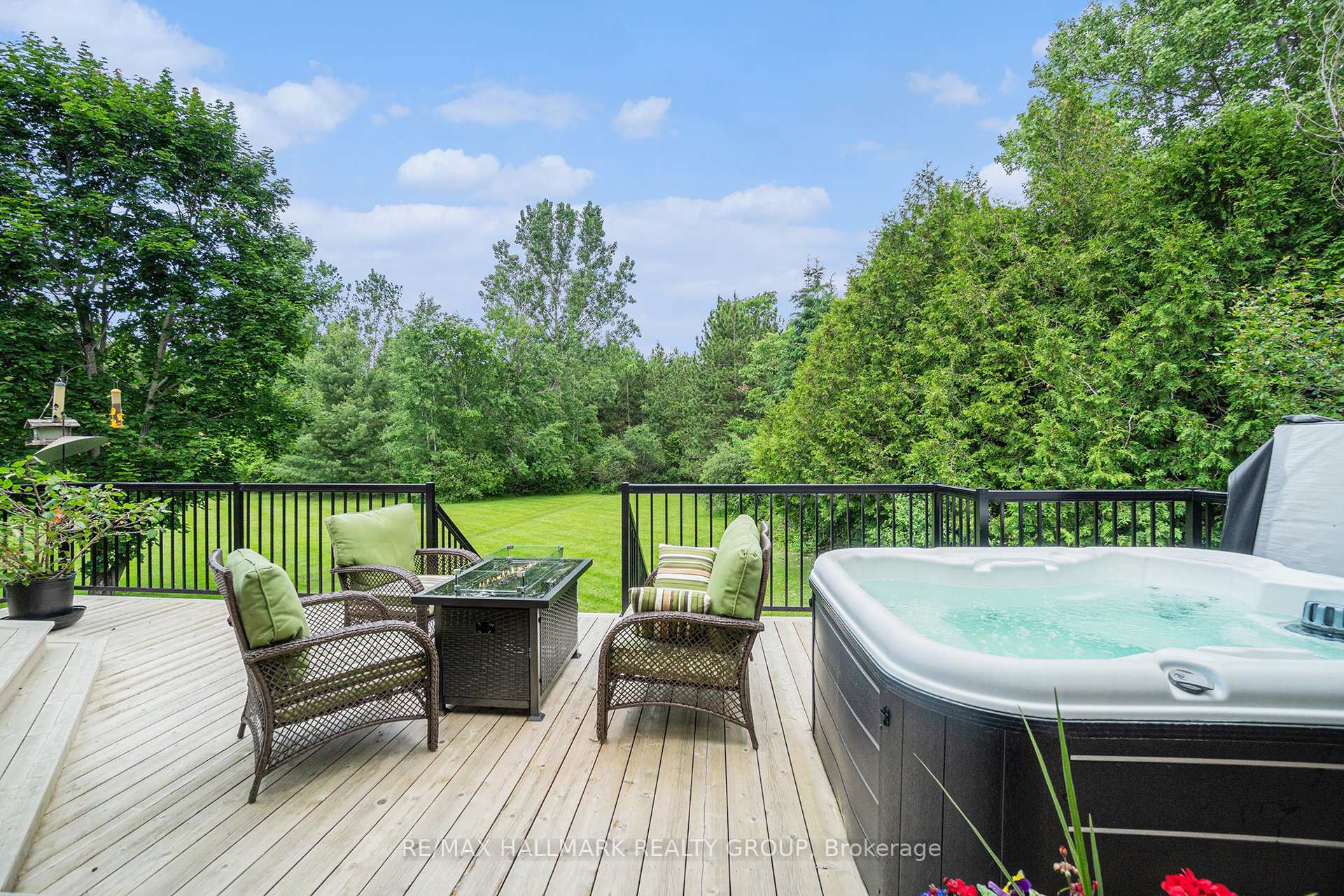 Photo 10 of 34 Grierson Lane, Ottawa, Kanata - Kanata (North West) — HOMEH