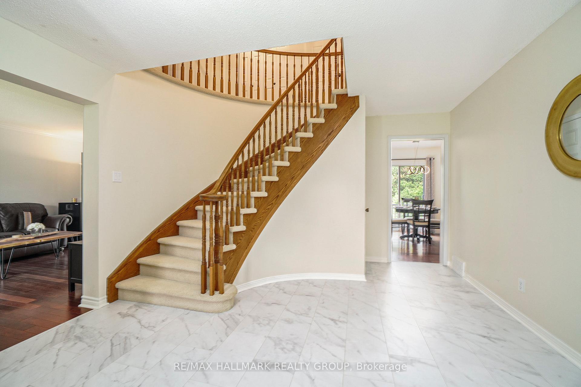 Photo 12 of 34 Grierson Lane, Ottawa, Kanata - Kanata (North West) — HOMEH