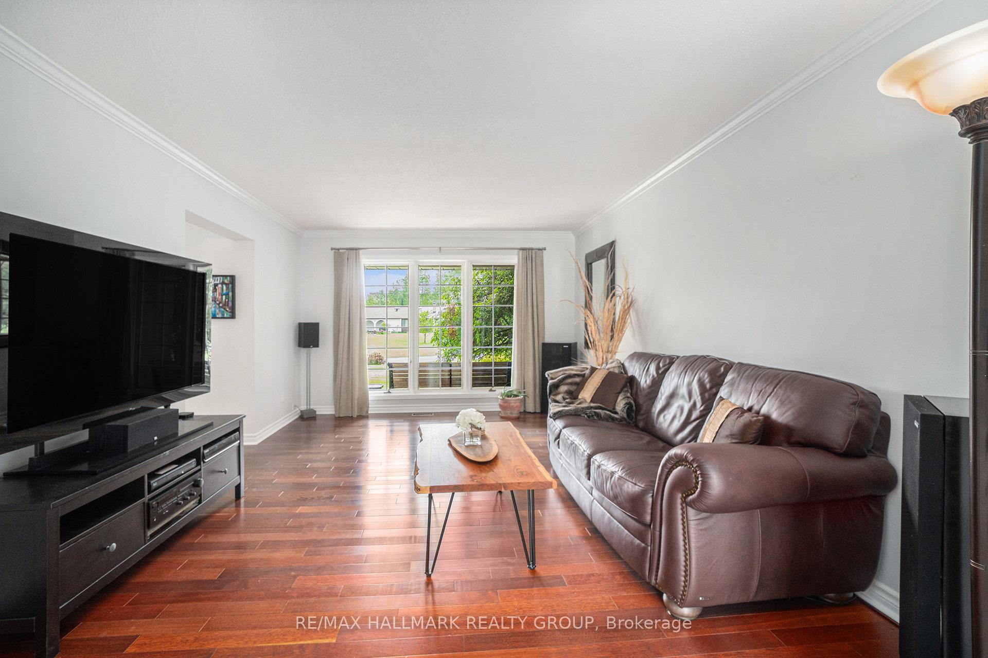 Photo 18 of 34 Grierson Lane, Ottawa, Kanata - Kanata (North West) — HOMEH