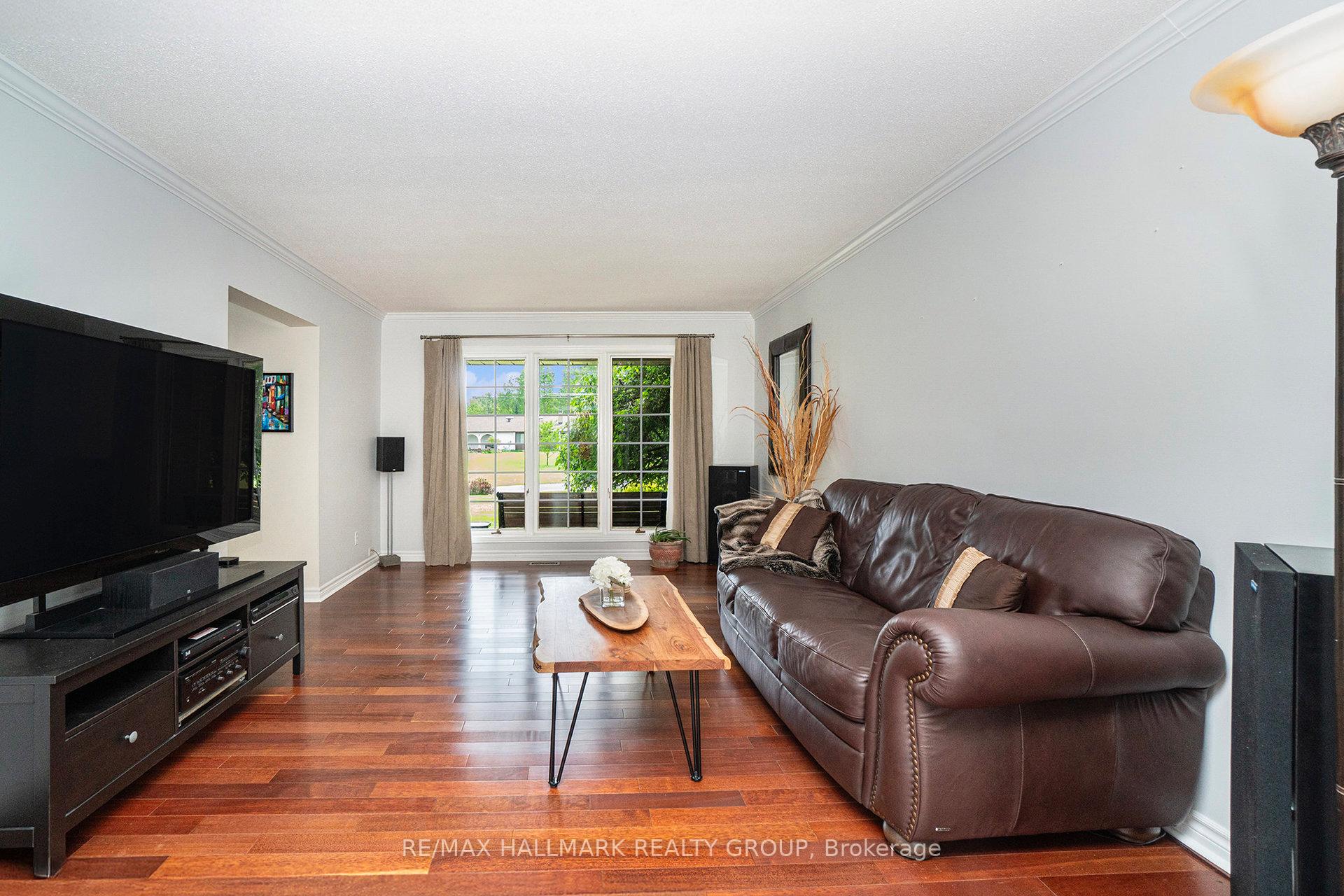 Photo 19 of 34 Grierson Lane, Ottawa, Kanata - Kanata (North West) — HOMEH