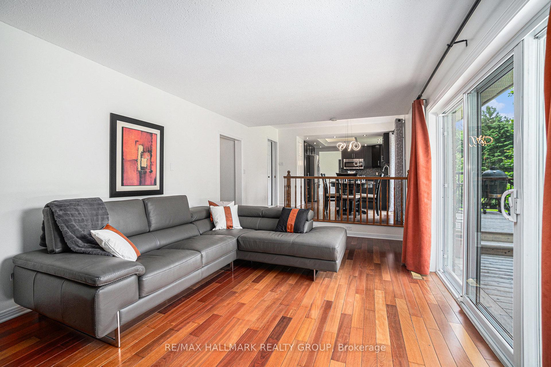 Photo 23 of 34 Grierson Lane, Ottawa, Kanata - Kanata (North West) — HOMEH
