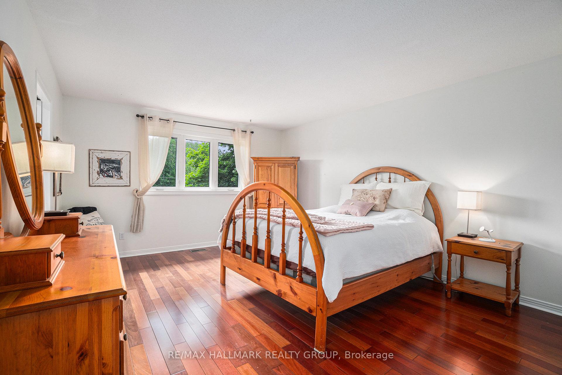 Photo 30 of 34 Grierson Lane, Ottawa, Kanata - Kanata (North West) — HOMEH