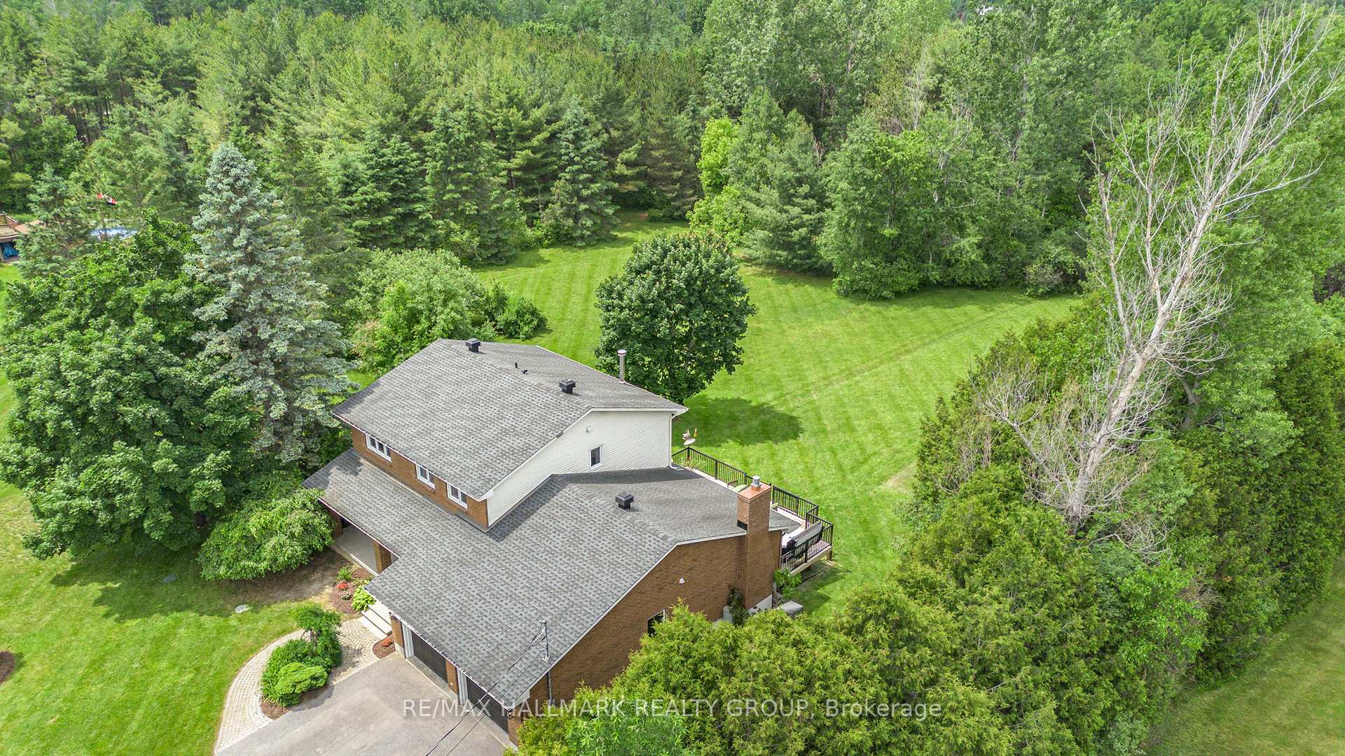 Photo 33 of 34 Grierson Lane, Ottawa, Kanata - Kanata (North West) — HOMEH