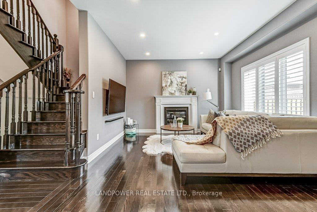 Photo 7 of 35 Limestone Street, Markham, Cornell — HOMEH