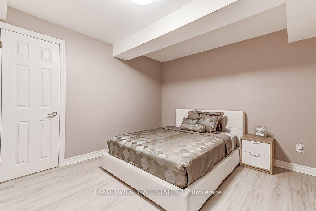Photo 23 of 35 Limestone Street, Markham, Cornell — HOMEH