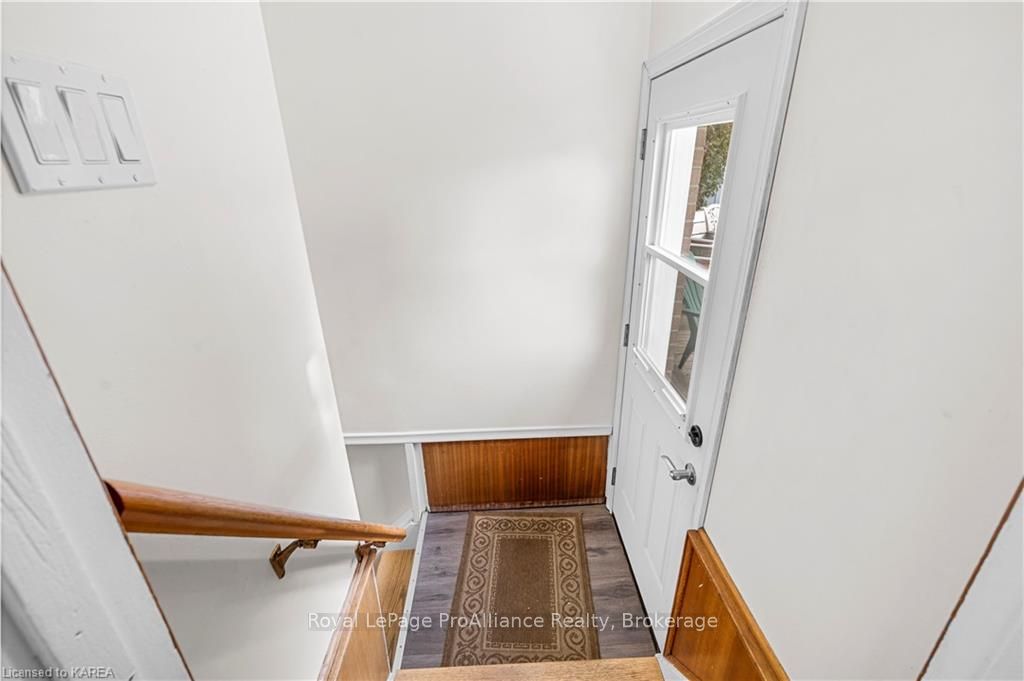 Photo 21 of 67 Briscoe Street, Loyalist, Amherstview — HOMEH