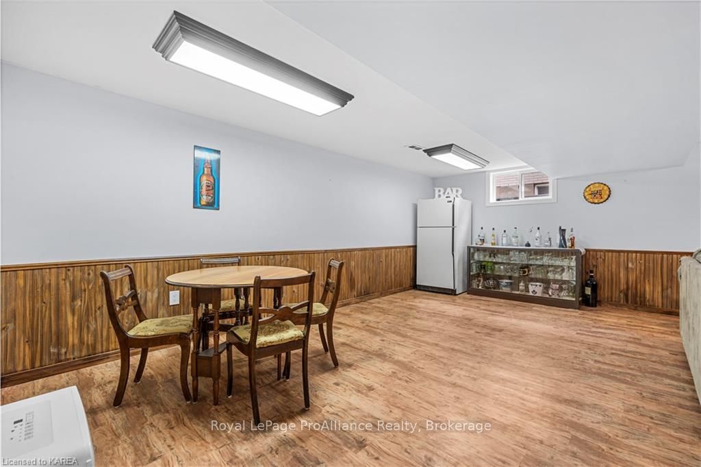 Photo 27 of 67 Briscoe Street, Loyalist, Amherstview — HOMEH