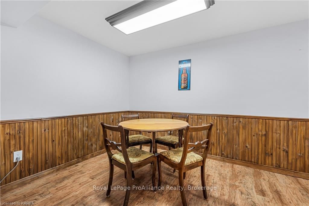 Photo 28 of 67 Briscoe Street, Loyalist, Amherstview — HOMEH