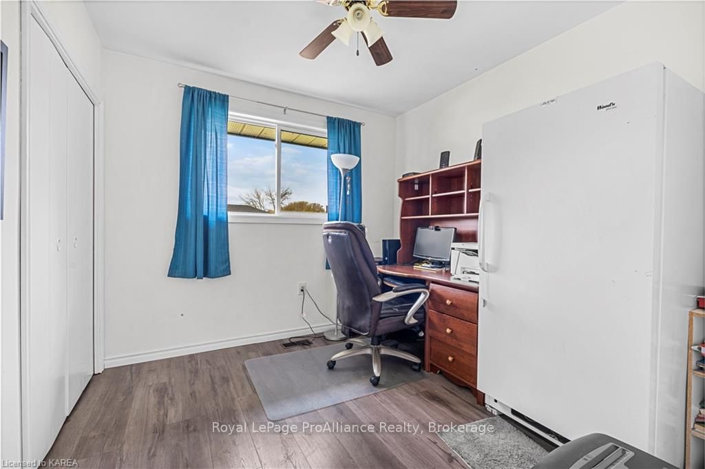 Photo 14 of 67 Briscoe Street, Loyalist, Amherstview — HOMEH