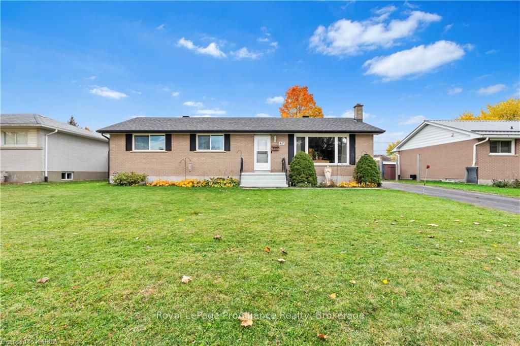 Photo 1 of 67 Briscoe Street, Loyalist, Amherstview — HOMEH