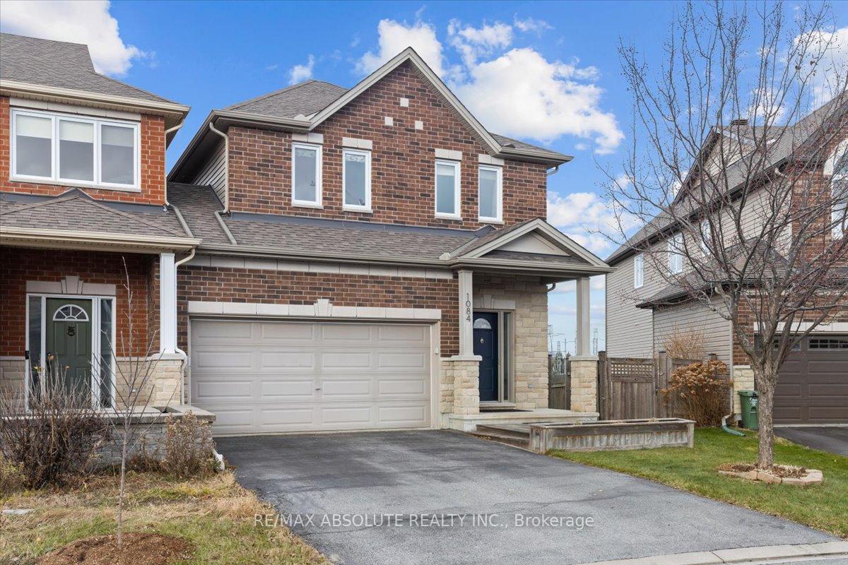 Photo 2 of 1084 Northgraves Crescent, Ottawa, Kanata - Emerald Meadows/Trailwest — HOMEH