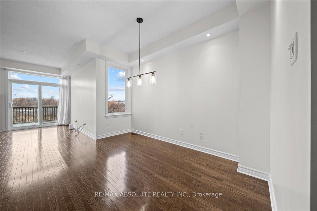 Photo 14 of 1084 Northgraves Crescent, Ottawa, Kanata - Emerald Meadows/Trailwest — HOMEH