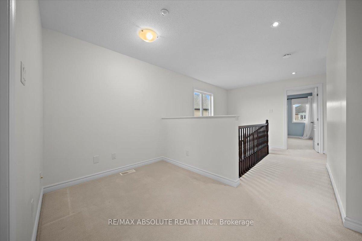 Photo 18 of 1084 Northgraves Crescent, Ottawa, Kanata - Emerald Meadows/Trailwest — HOMEH