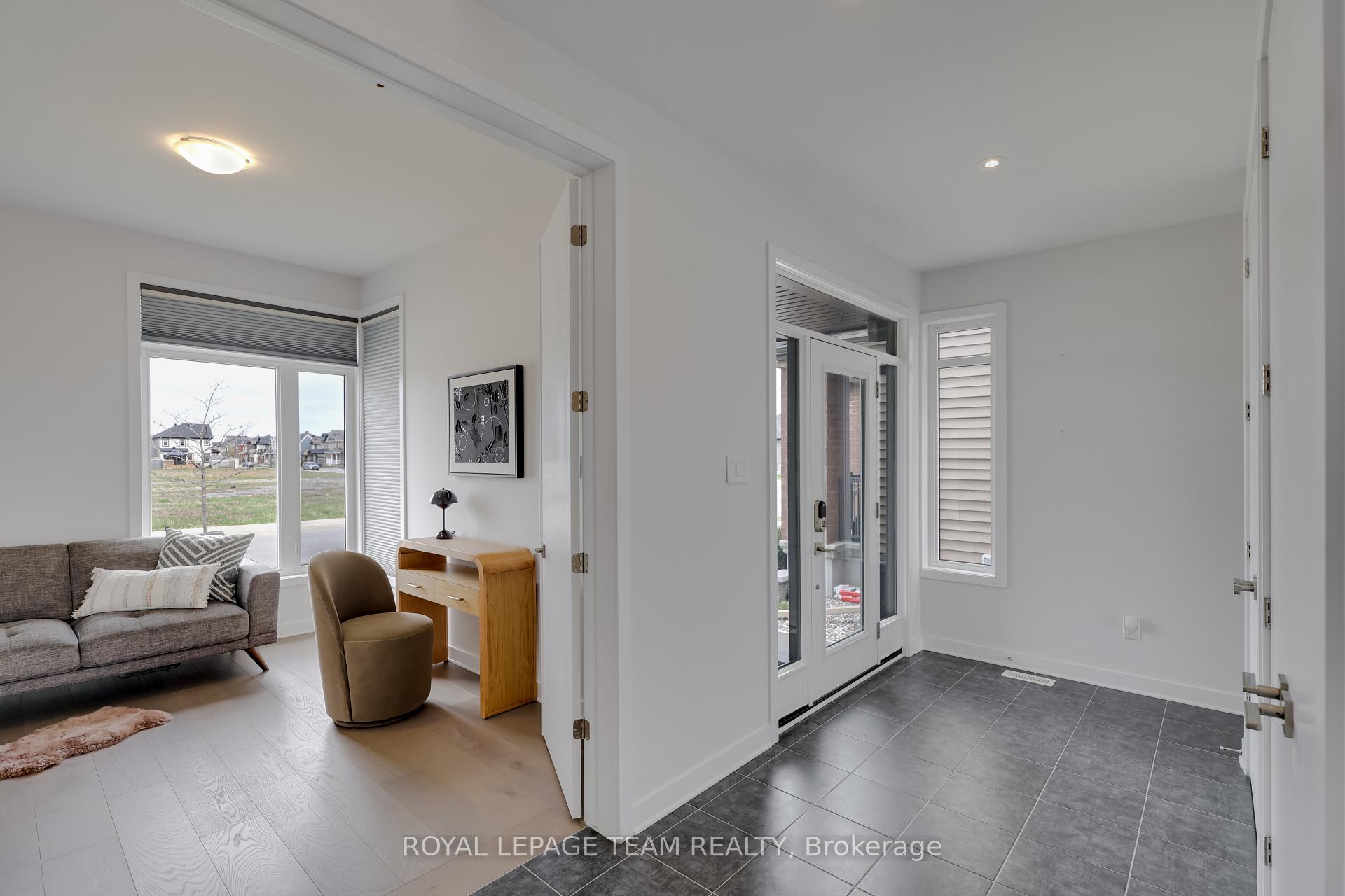 Photo 5 of 611 Triangle Street, Ottawa, Kanata - Emerald Meadows/Trailwest — HOMEH