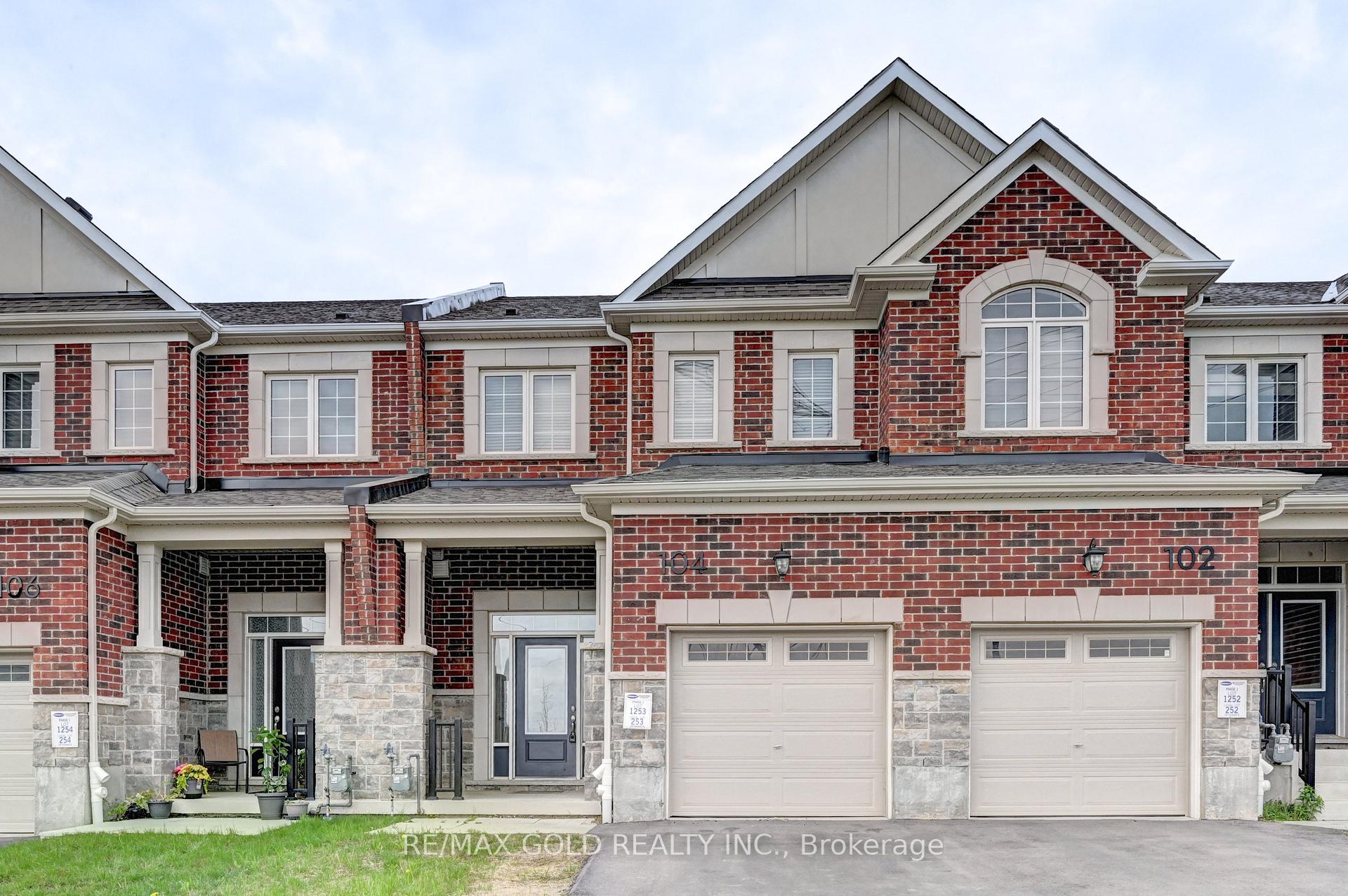 Photo 1 of 104 Forestwalk Street, Kitchener — HOMEH