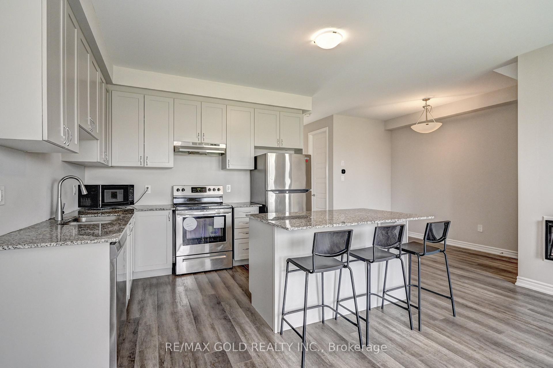 Photo 14 of 104 Forestwalk Street, Kitchener — HOMEH