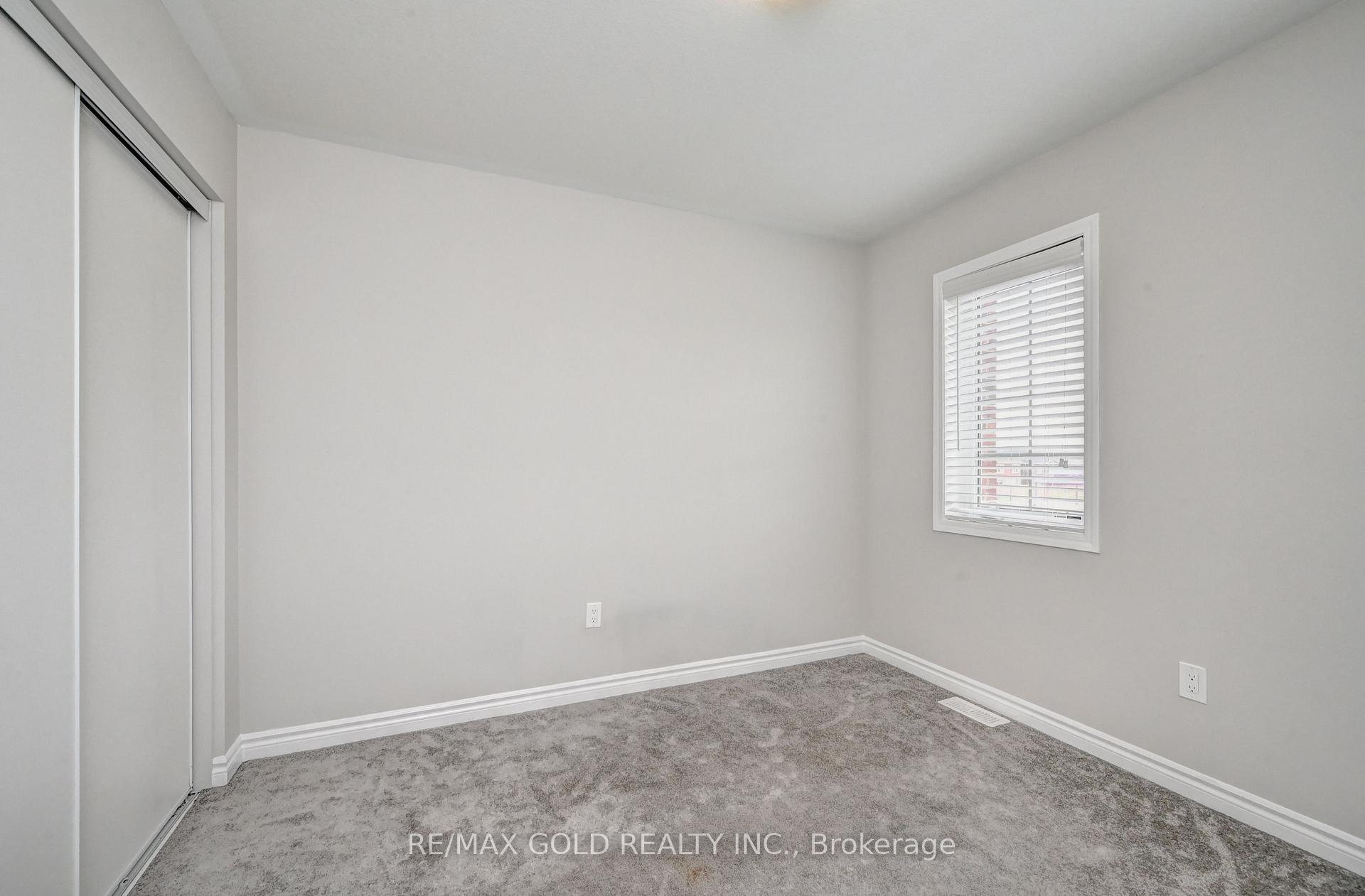 Photo 23 of 104 Forestwalk Street, Kitchener — HOMEH