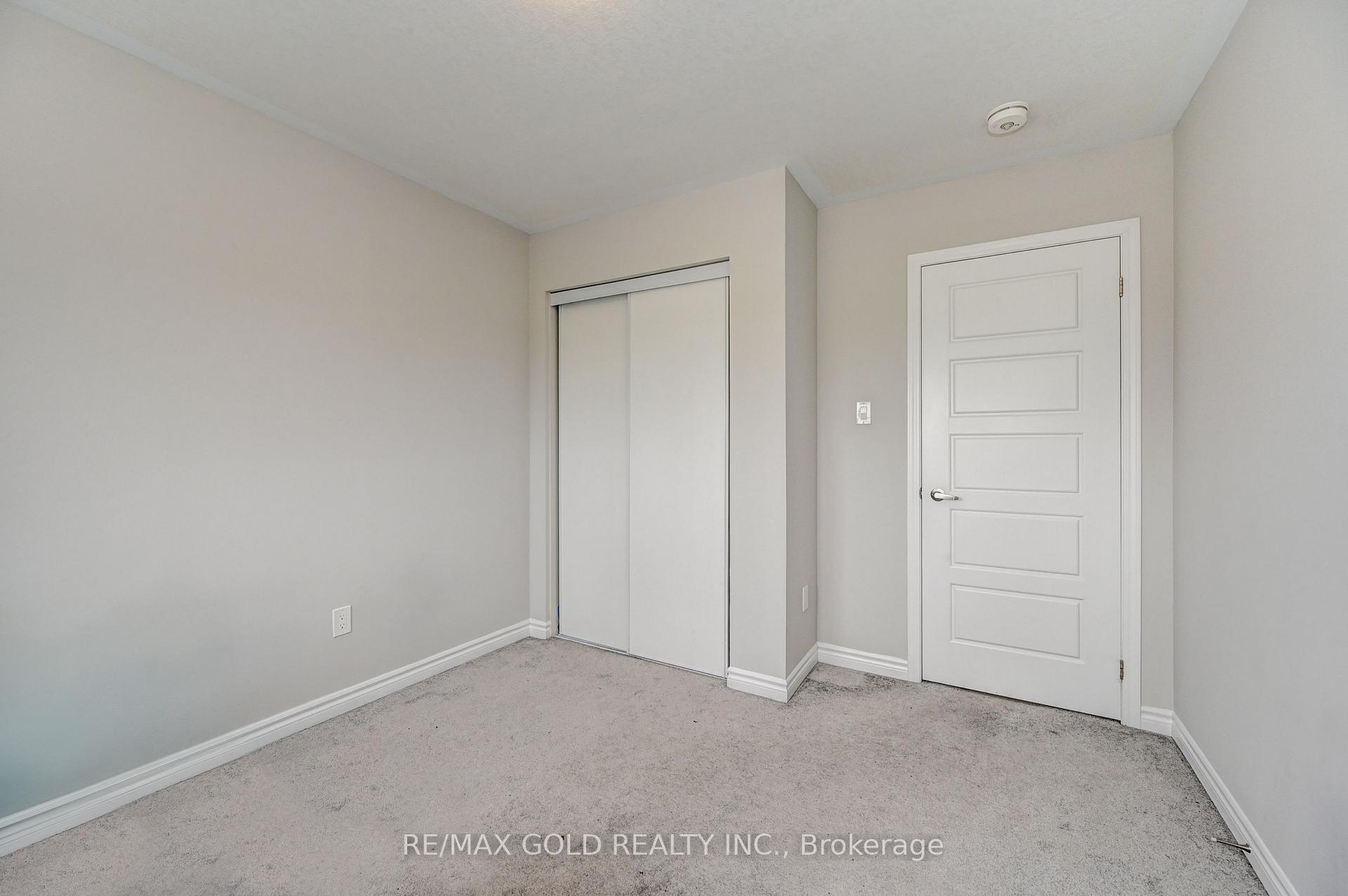 Photo 25 of 104 Forestwalk Street, Kitchener — HOMEH