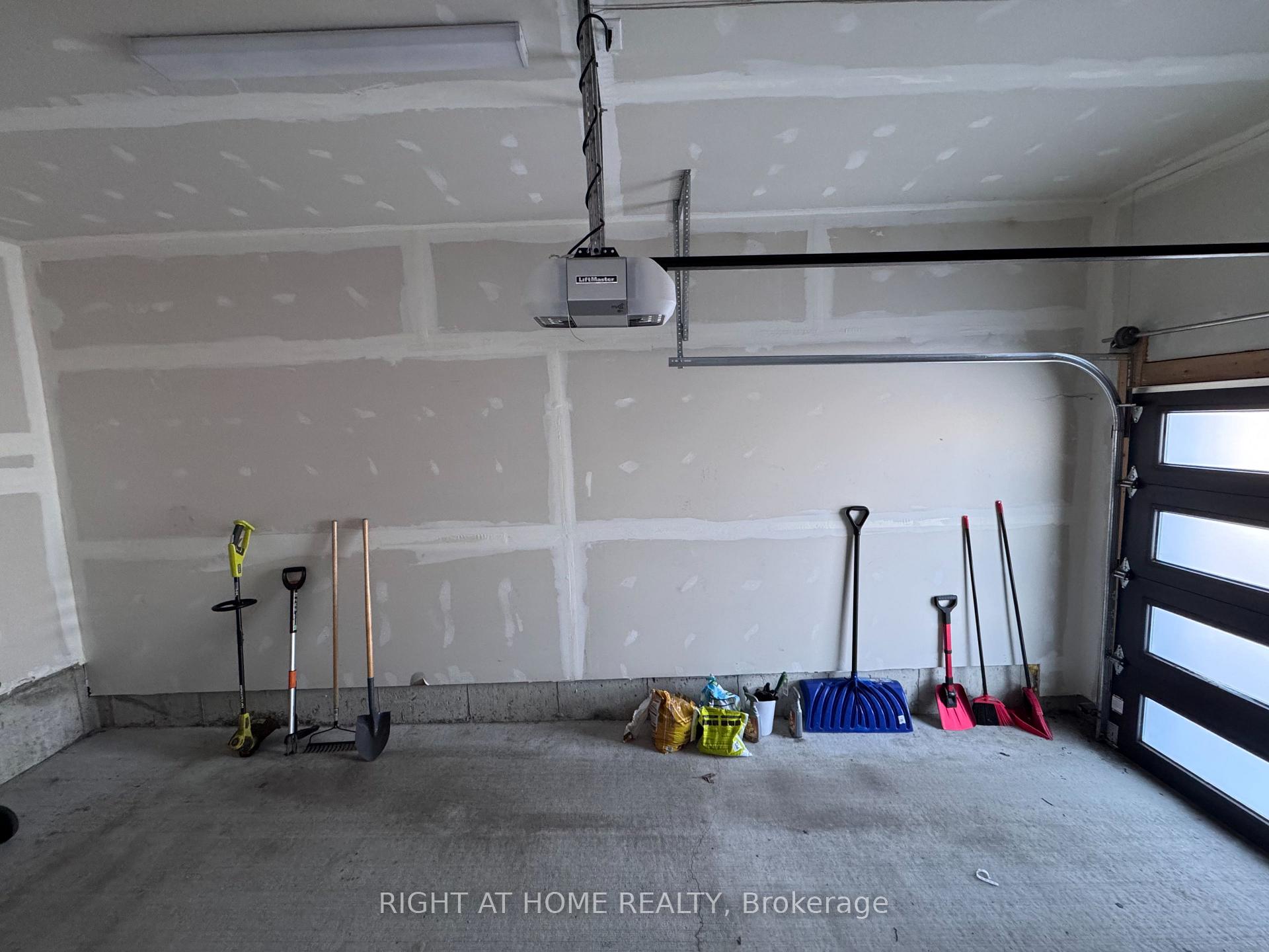 Photo 3 of 4830 Abbott Street E, Ottawa, Kanata - Emerald Meadows/Trailwest — HOMEH