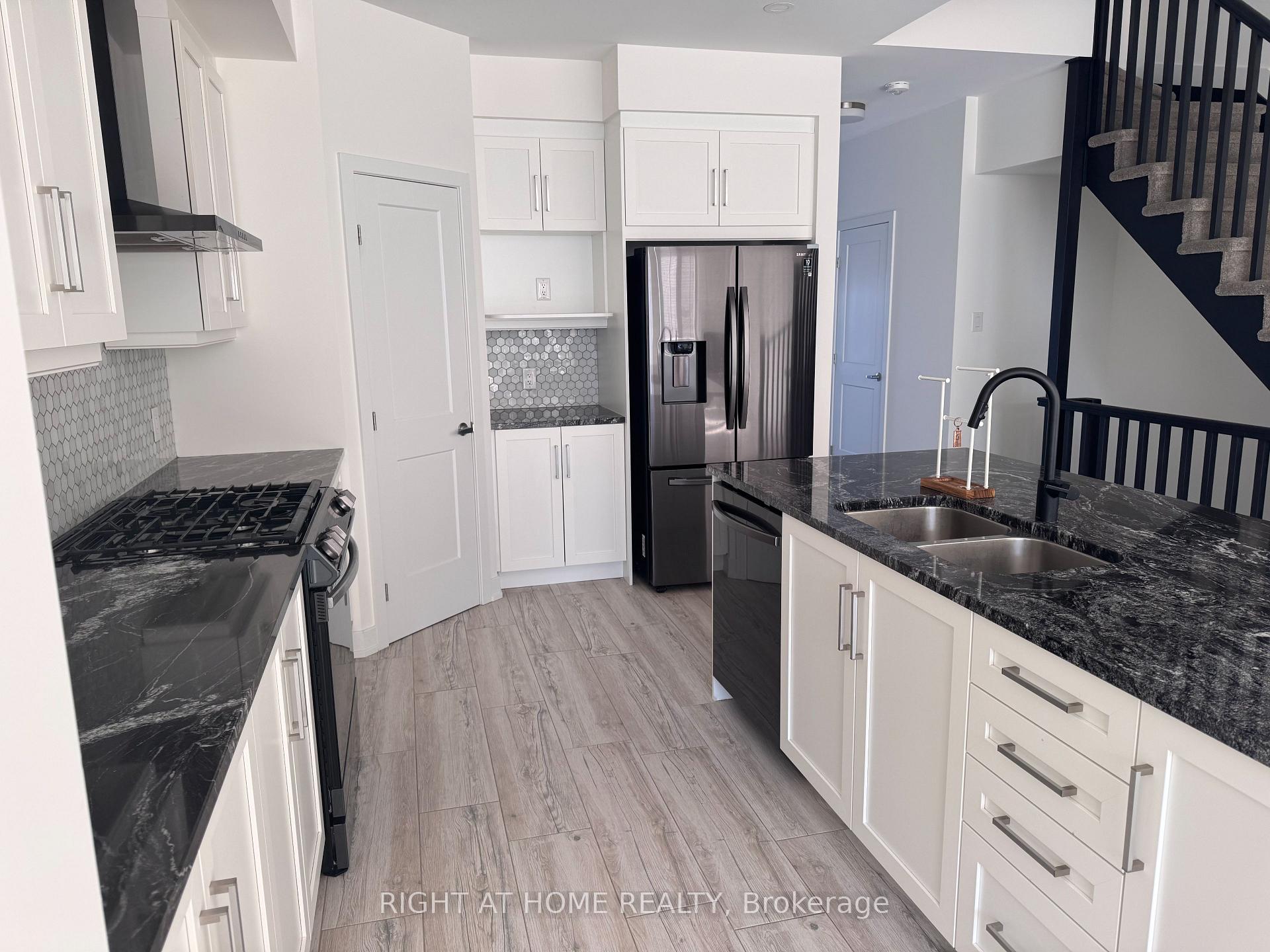 Photo 8 of 4830 Abbott Street E, Ottawa, Kanata - Emerald Meadows/Trailwest — HOMEH