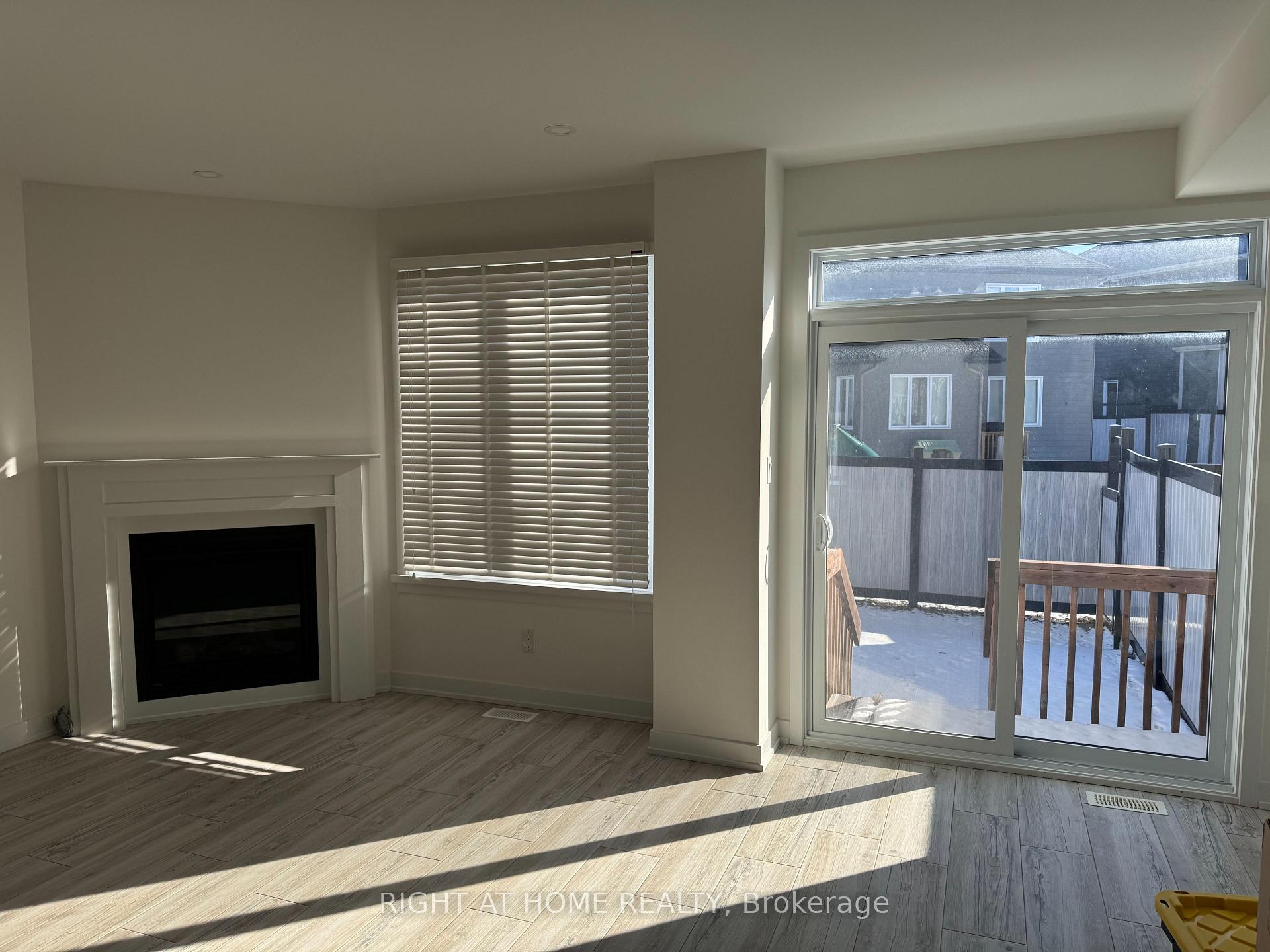 Photo 9 of 4830 Abbott Street E, Ottawa, Kanata - Emerald Meadows/Trailwest — HOMEH