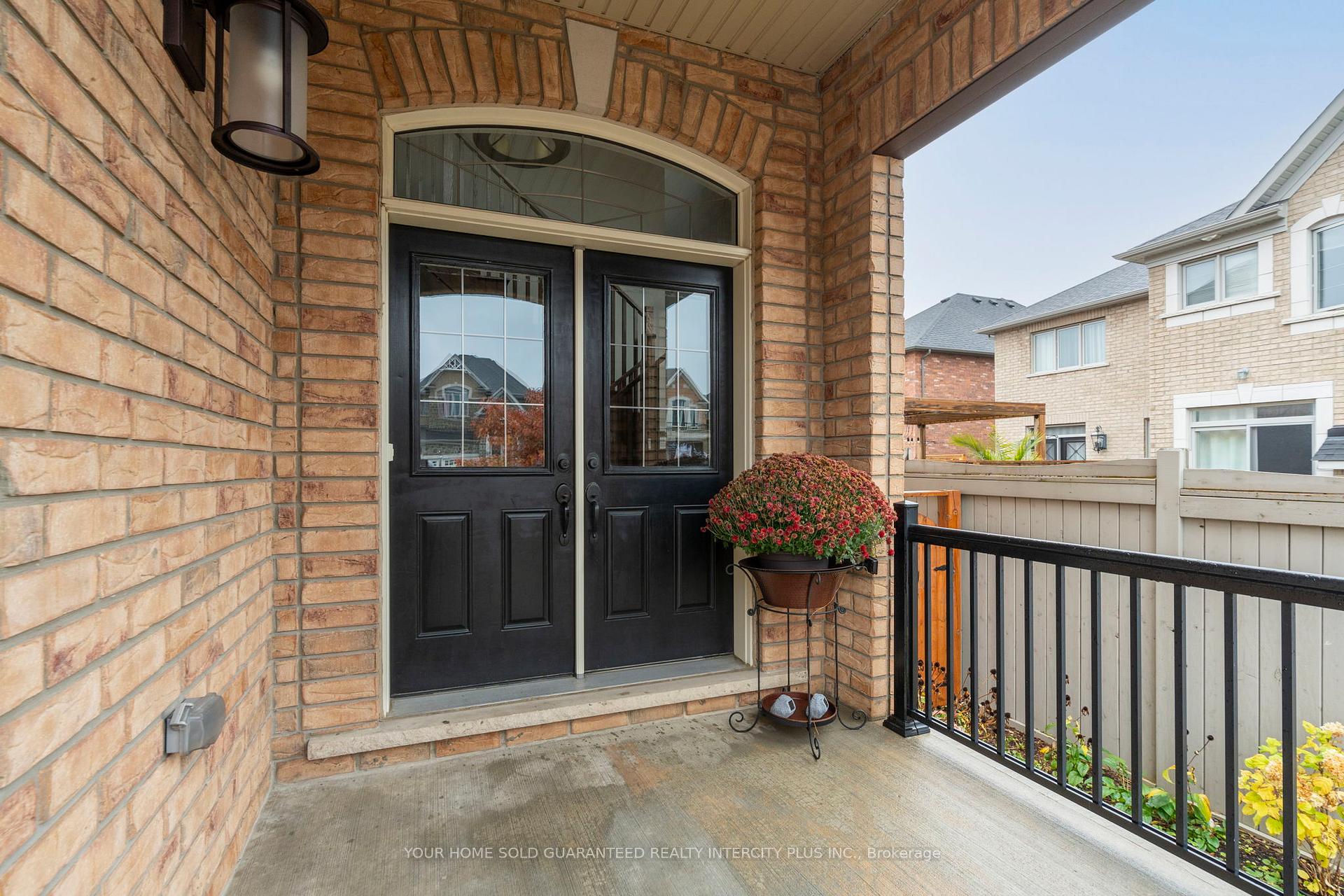 Photo 2 of 2061 Webster Boulevard, Innisfil, Alcona — HOMEH