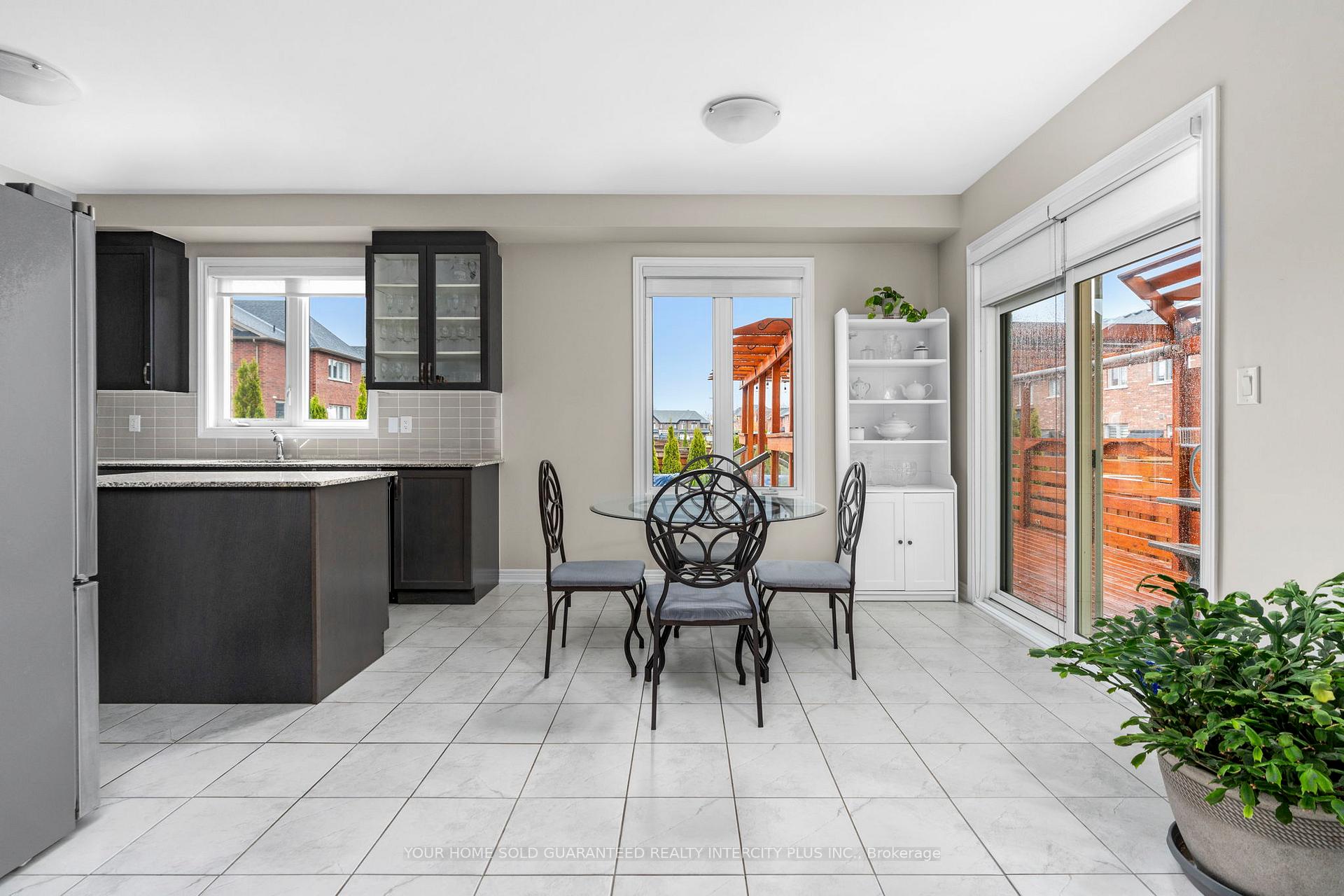 Photo 10 of 2061 Webster Boulevard, Innisfil, Alcona — HOMEH