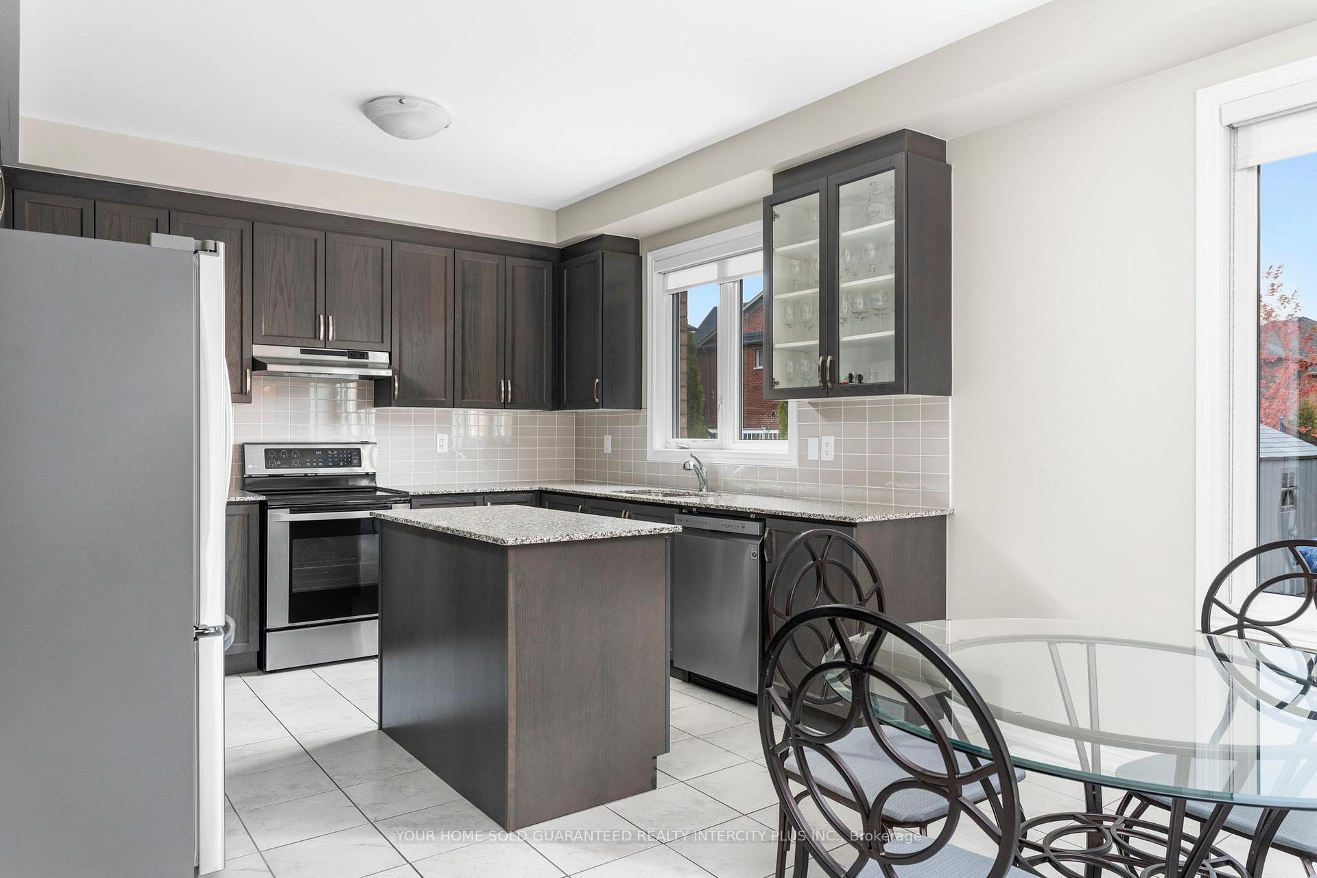 Photo 11 of 2061 Webster Boulevard, Innisfil, Alcona — HOMEH