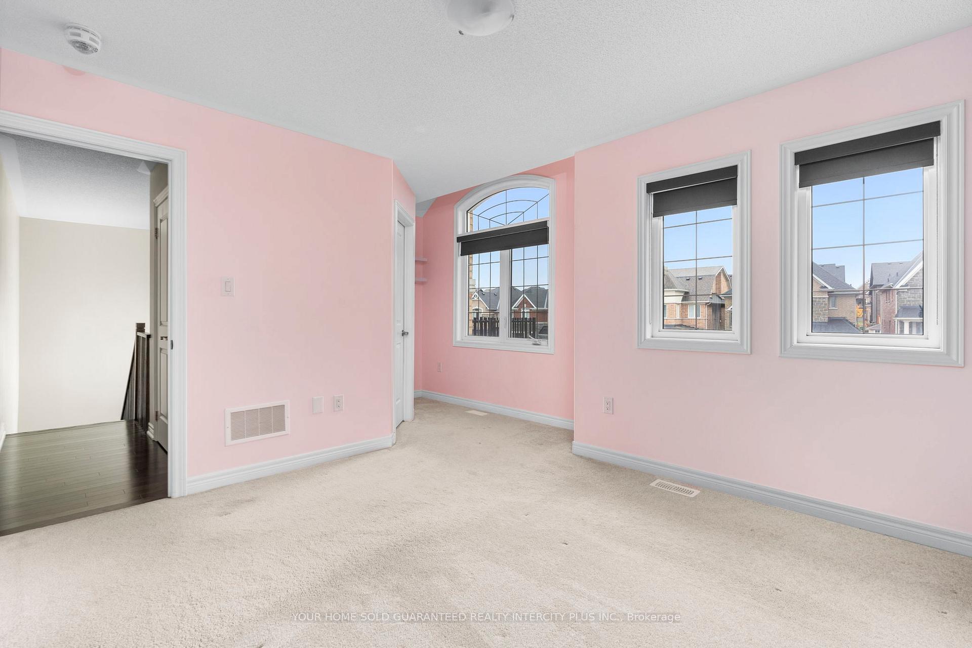 Photo 17 of 2061 Webster Boulevard, Innisfil, Alcona — HOMEH