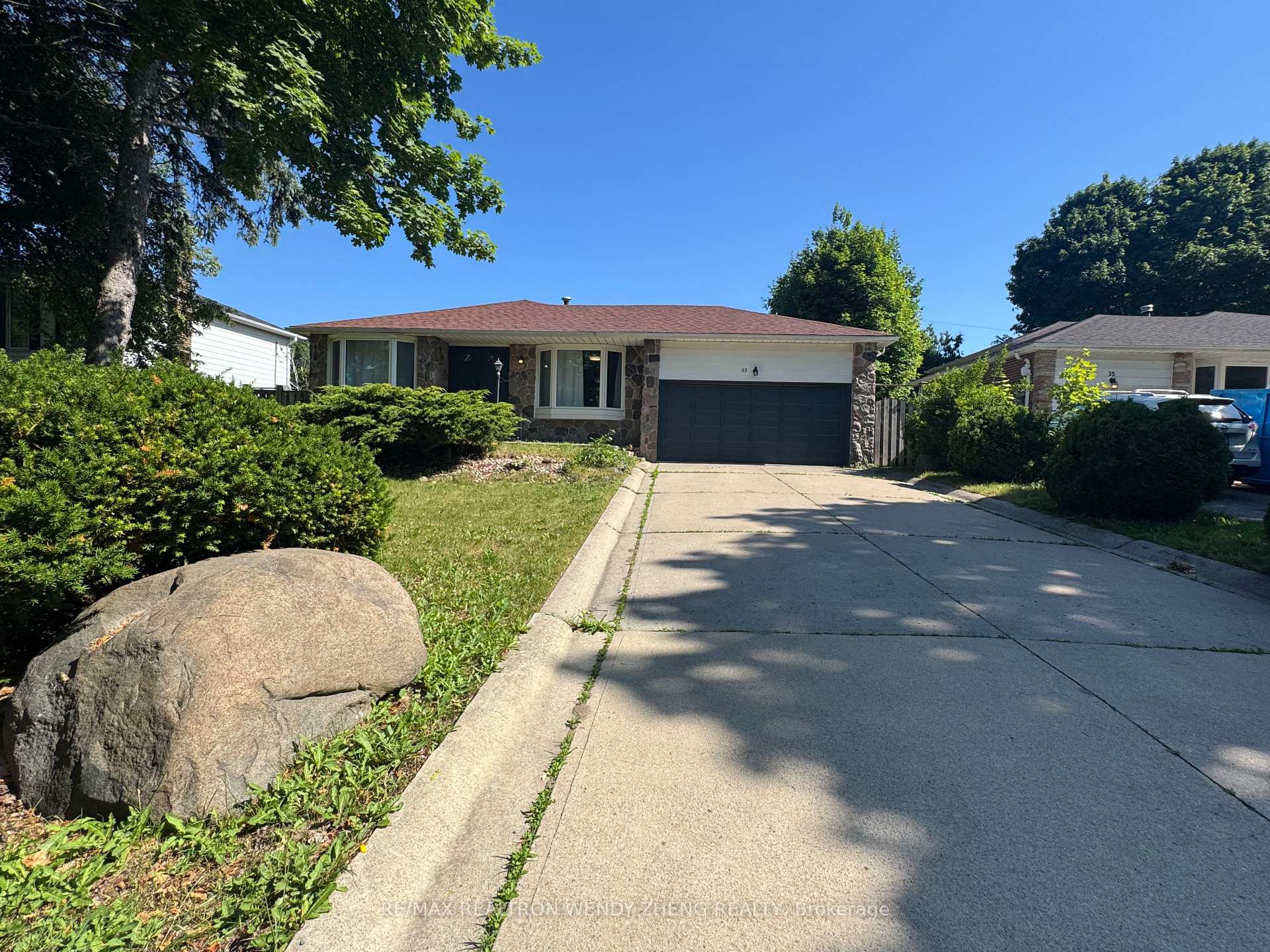 Photo 2 of 33 Southdale Drive, Markham, Bullock — HOMEH
