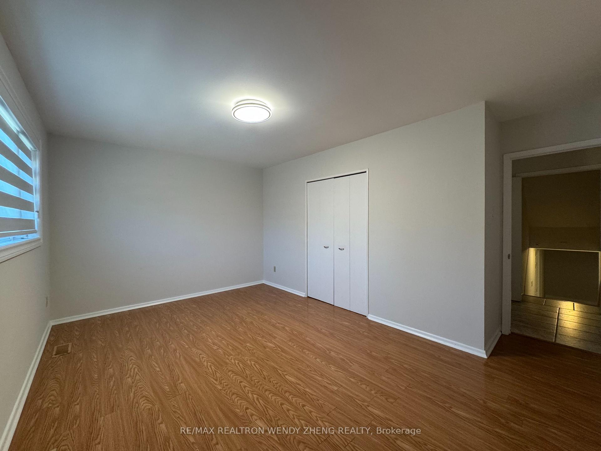Photo 4 of 33 Southdale Drive, Markham, Bullock — HOMEH