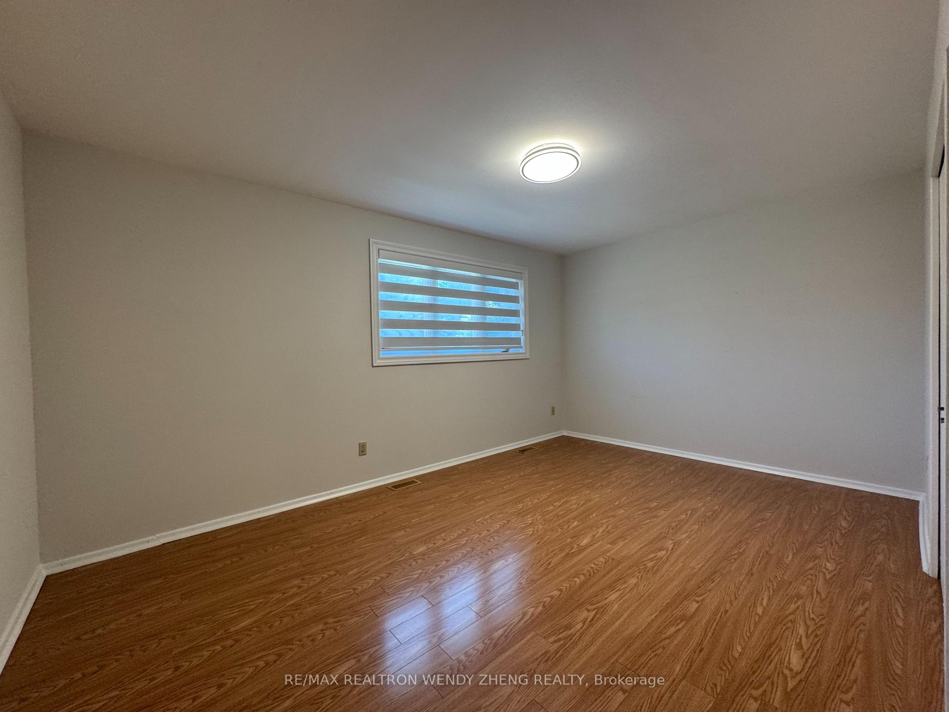Photo 5 of 33 Southdale Drive, Markham, Bullock — HOMEH