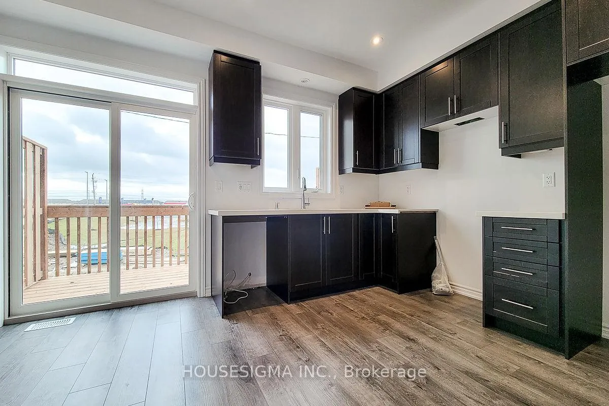 Photo 7 of Unit 33, 61 Soho Street, Hamilton, Stoney Creek Mountain — HOMEH