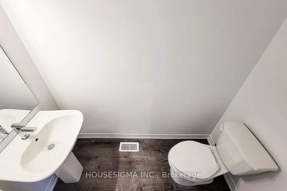 Photo 12 of Unit 33, 61 Soho Street, Hamilton, Stoney Creek Mountain — HOMEH