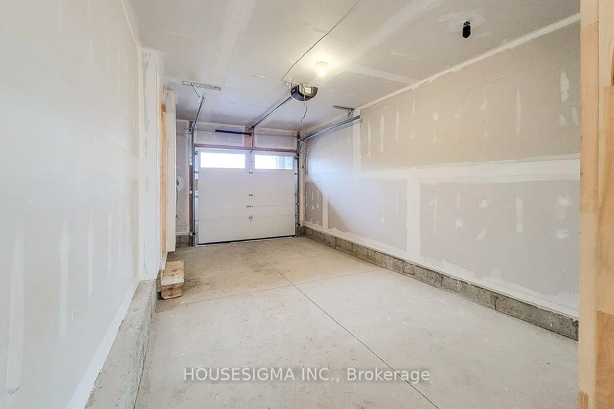 Photo 23 of Unit 33, 61 Soho Street, Hamilton, Stoney Creek Mountain — HOMEH