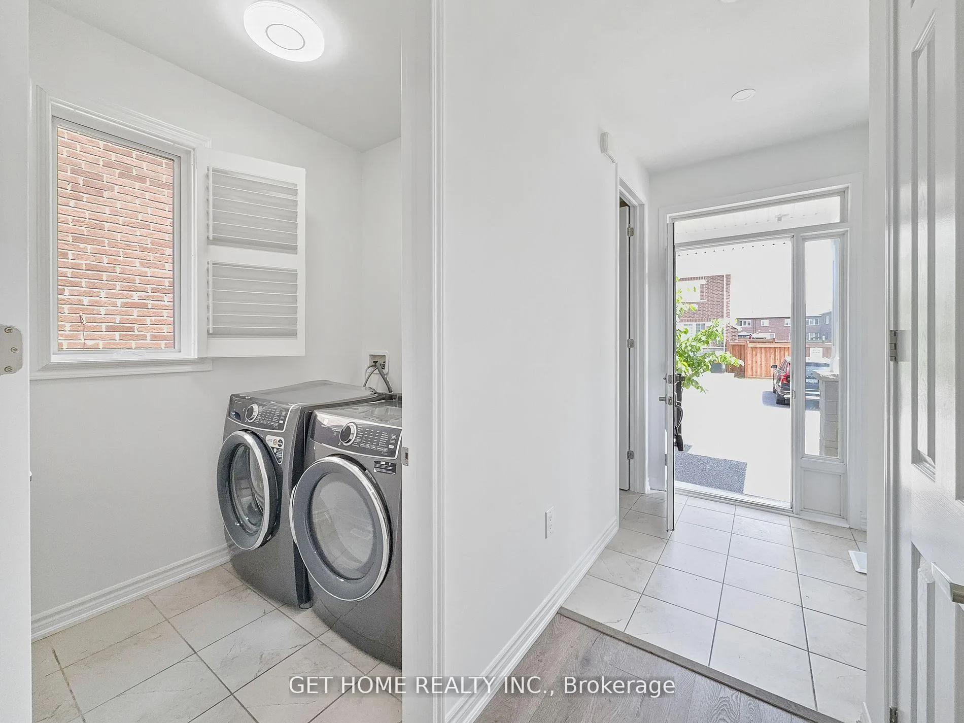 Photo 13 of Unit 82 ,Upper, 975 Whitlock Avenue N, Milton, Cobban — HOMEH