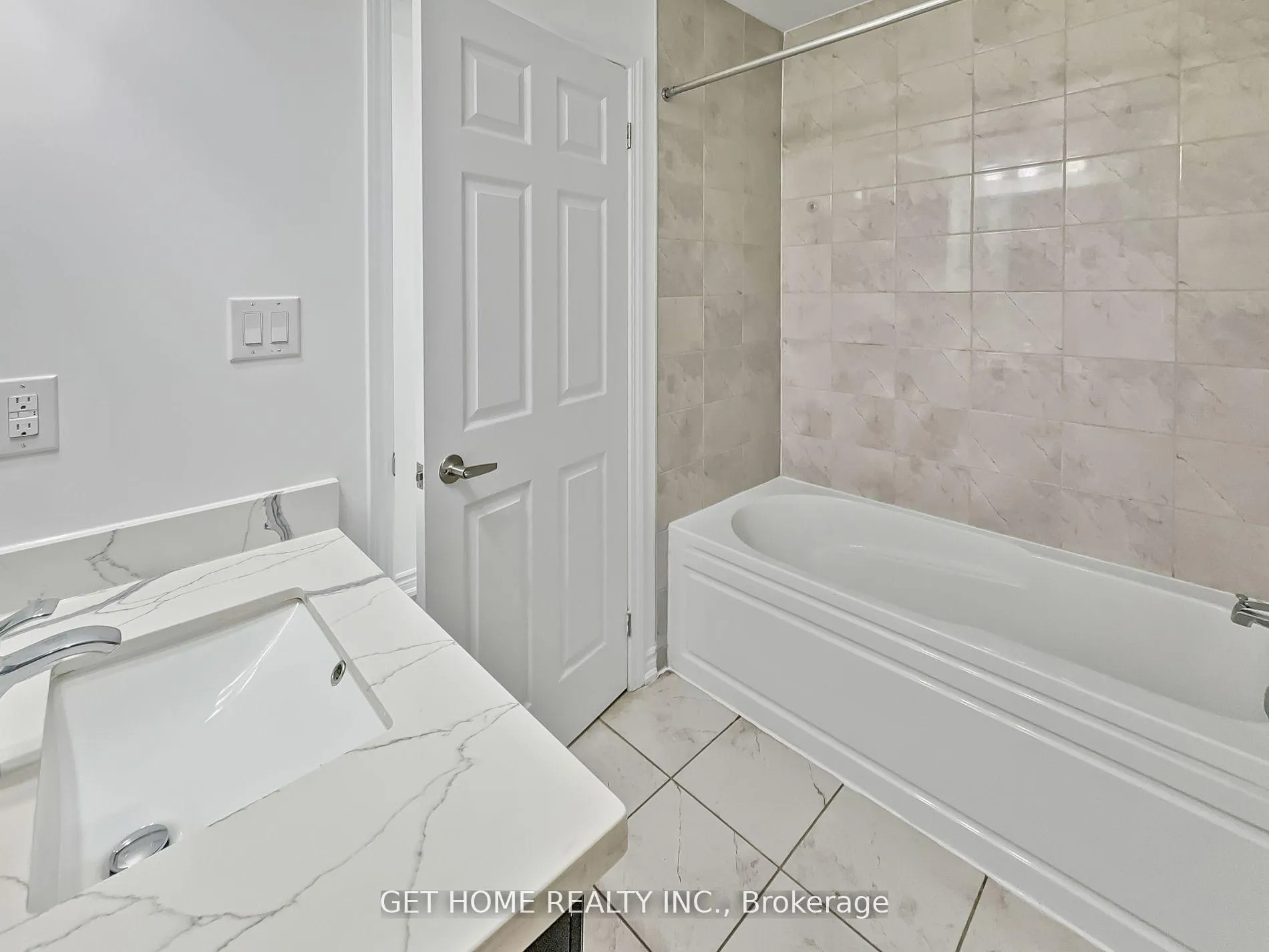 Photo 23 of Unit 82 ,Upper, 975 Whitlock Avenue N, Milton, Cobban — HOMEH