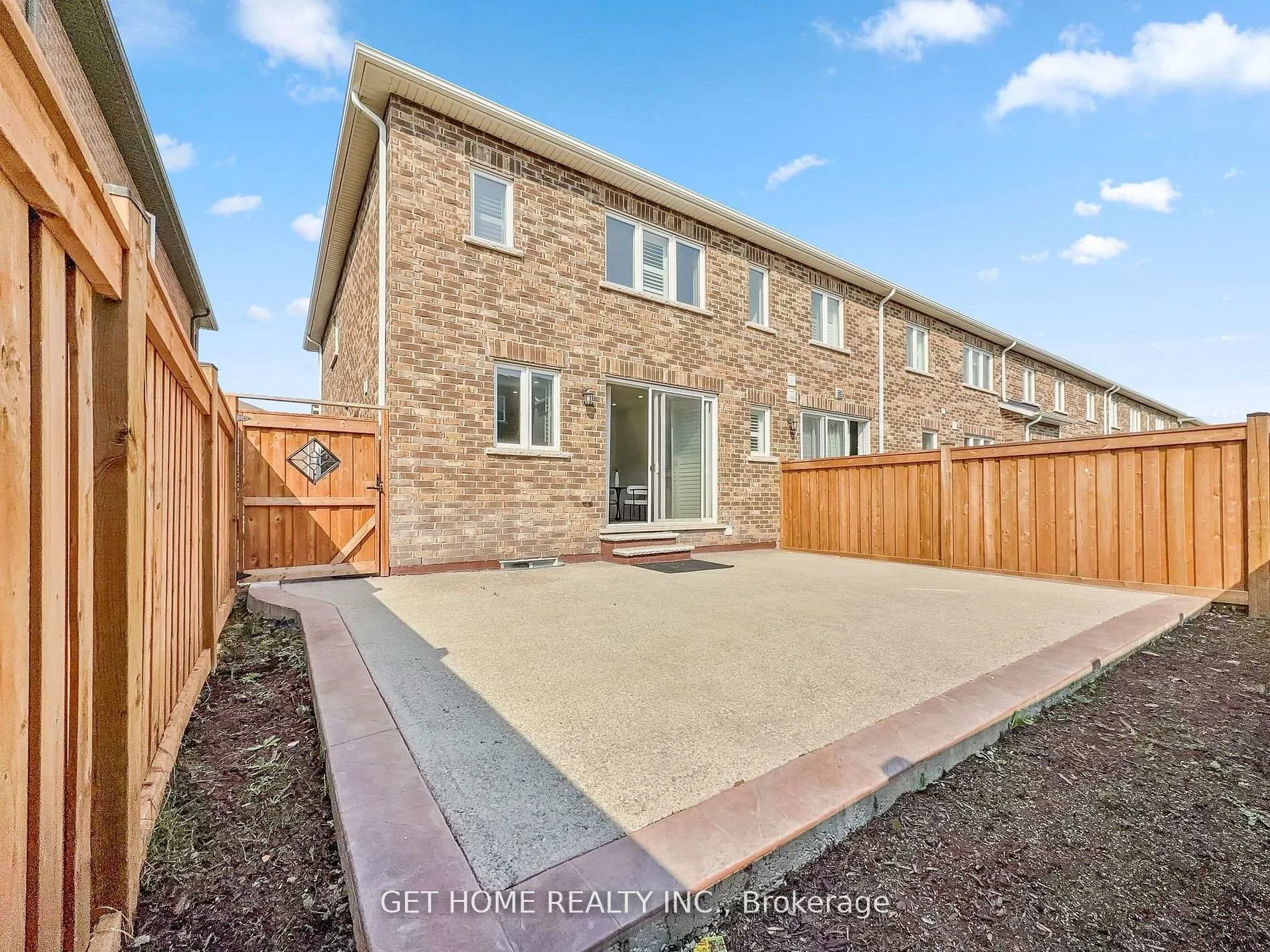 Photo 26 of Unit 82 ,Upper, 975 Whitlock Avenue N, Milton, Cobban — HOMEH