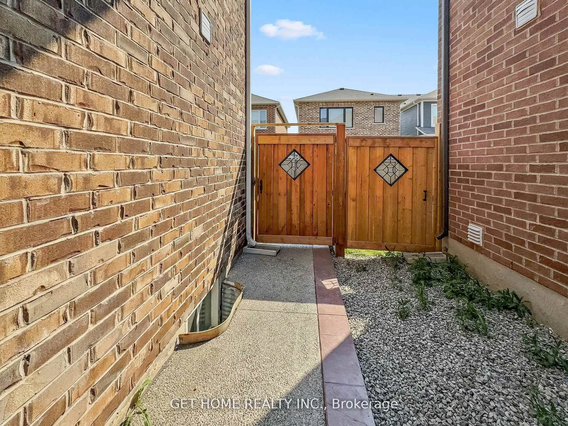 Photo 29 of Unit 82 ,Upper, 975 Whitlock Avenue N, Milton, Cobban — HOMEH